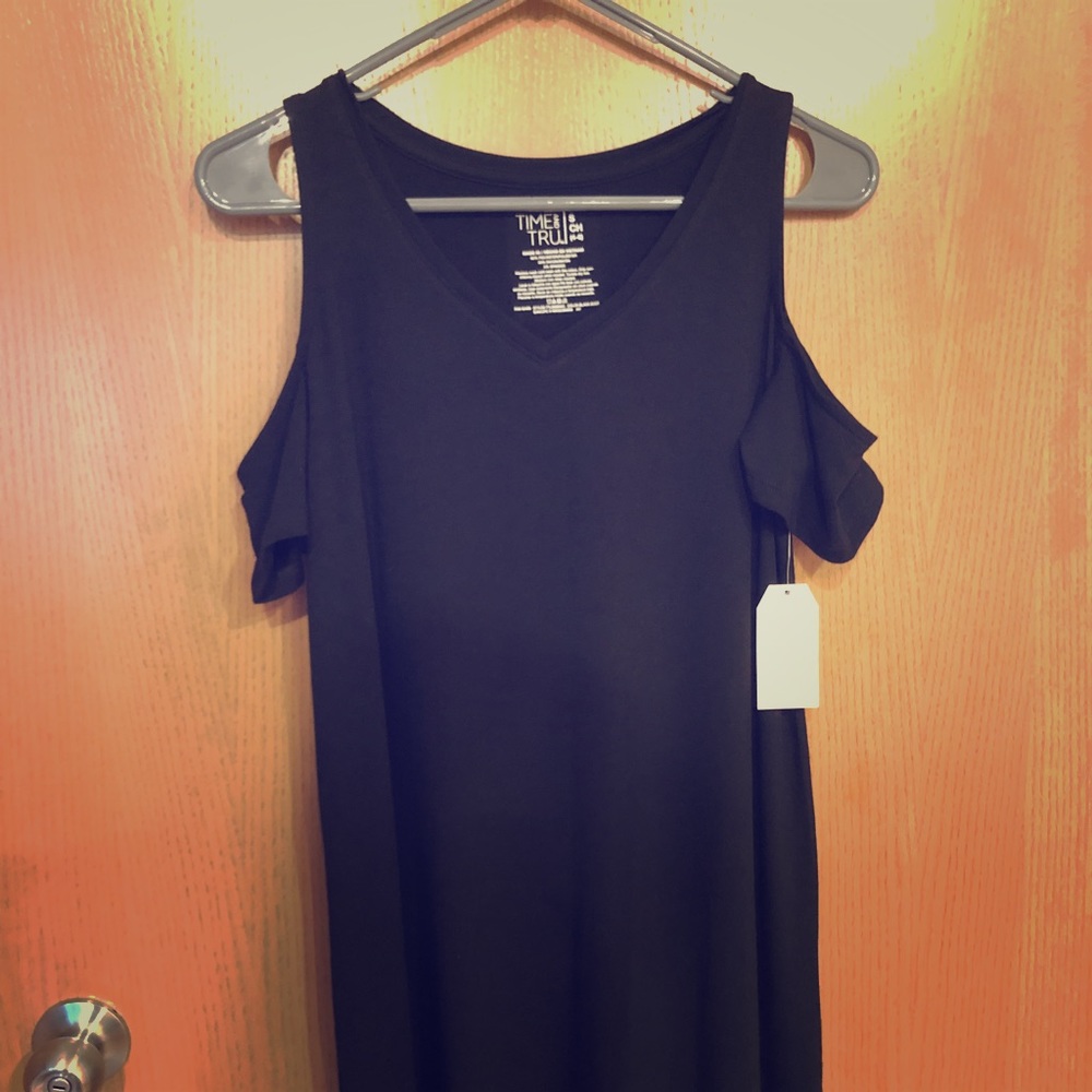 Simple On and Off Shoulder Black Dress